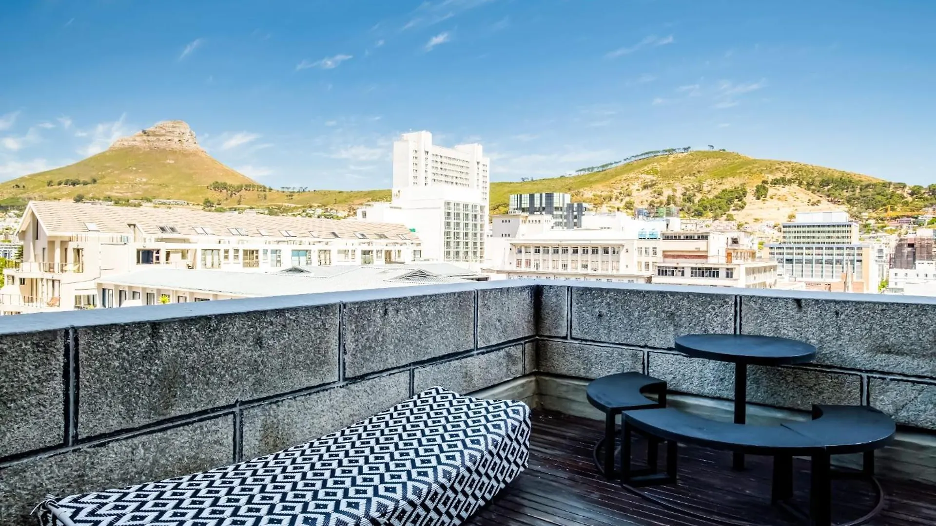 Appartamento Splendid Art Deco Loft In The Heart Of Città del Capo 0*,